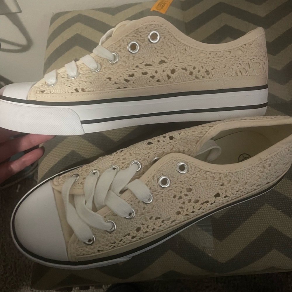 Casual ivory lace and canvas sneaker
